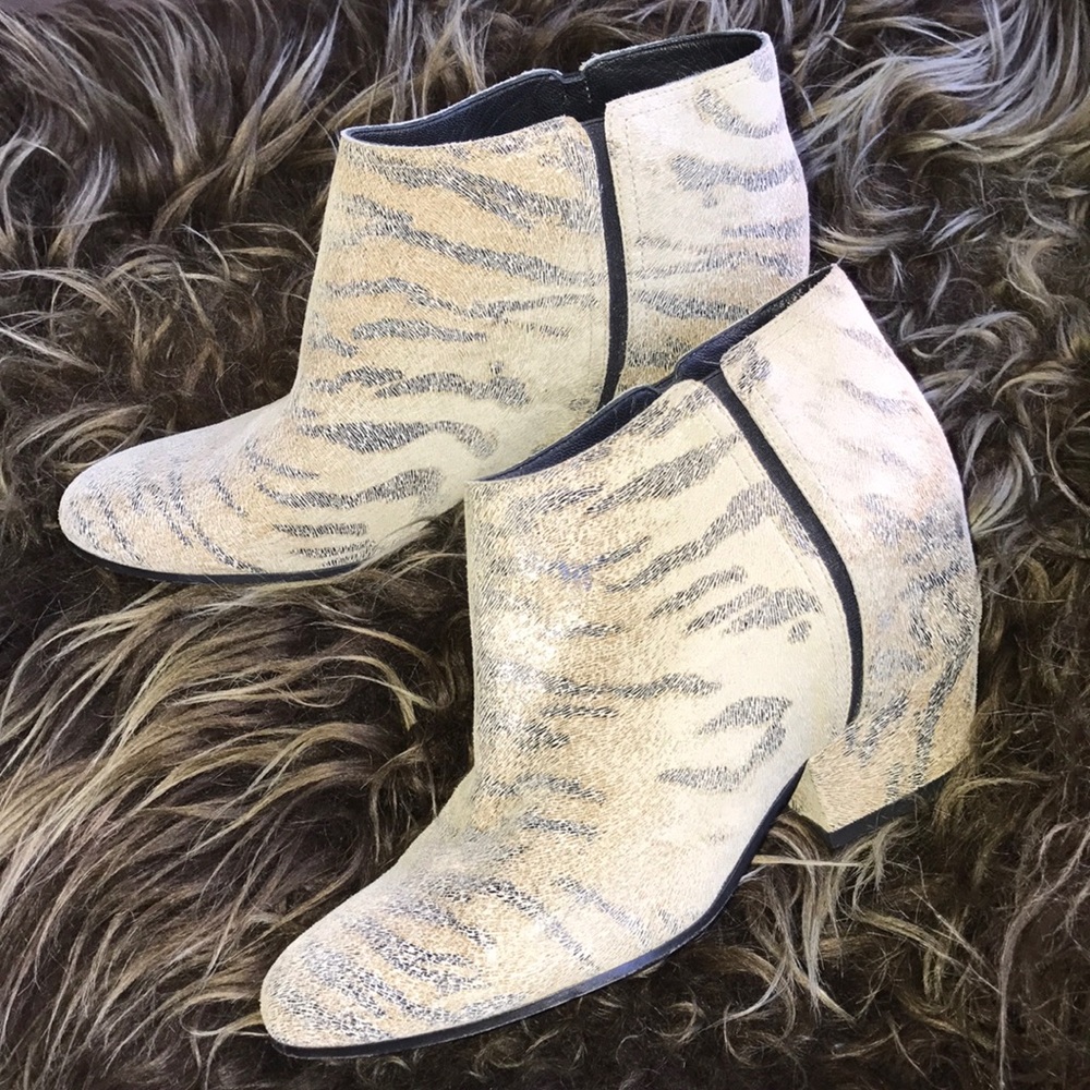 Golden Goose Deluxe Brand "Siena Ankle Boot"